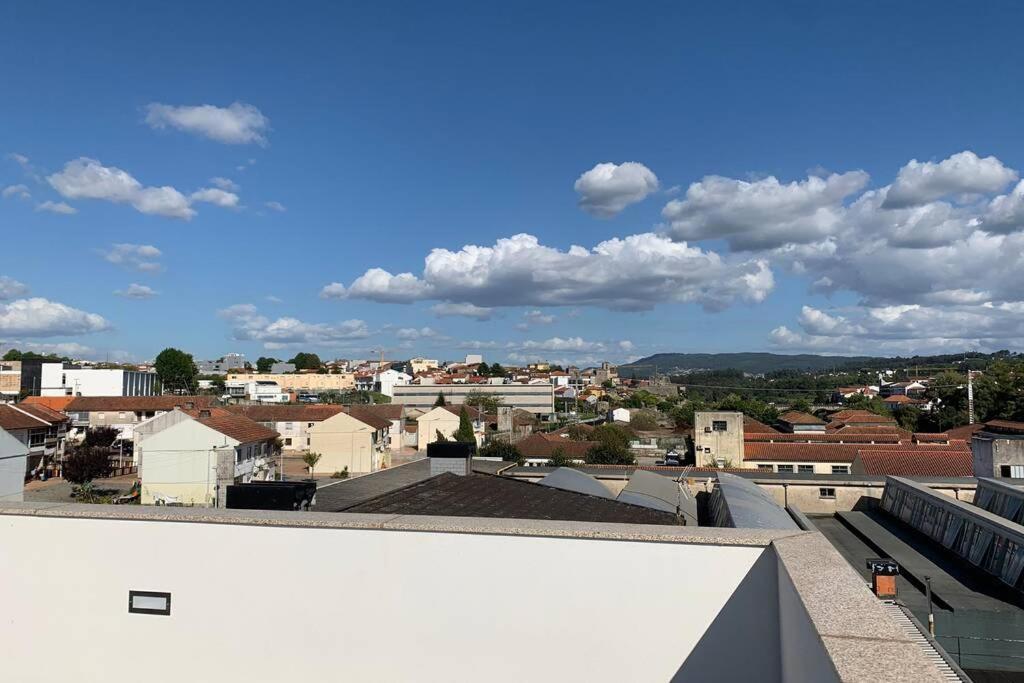 Views Apartment *
